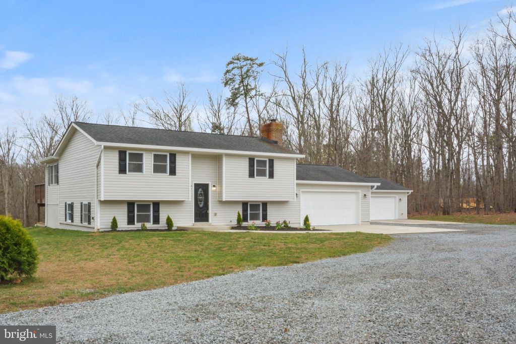 Photo of 10206 Battlefield Drive, SPOTSYLVANIA, VA 22553 (MLS # VASP2040380)