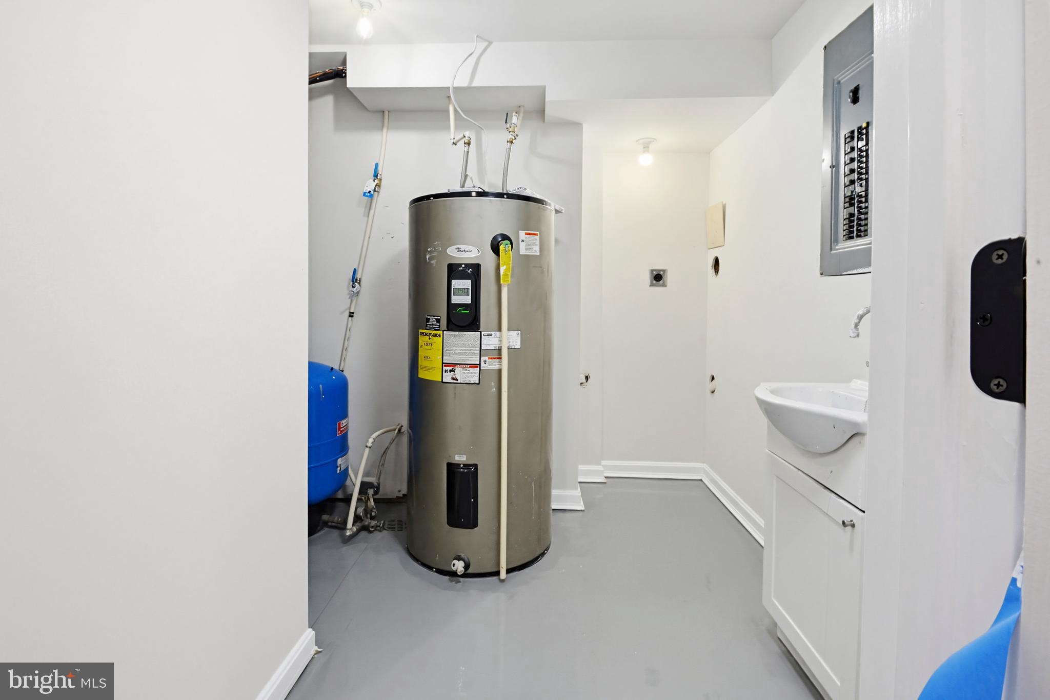 BATTLEFIELD ESTATES - Residential