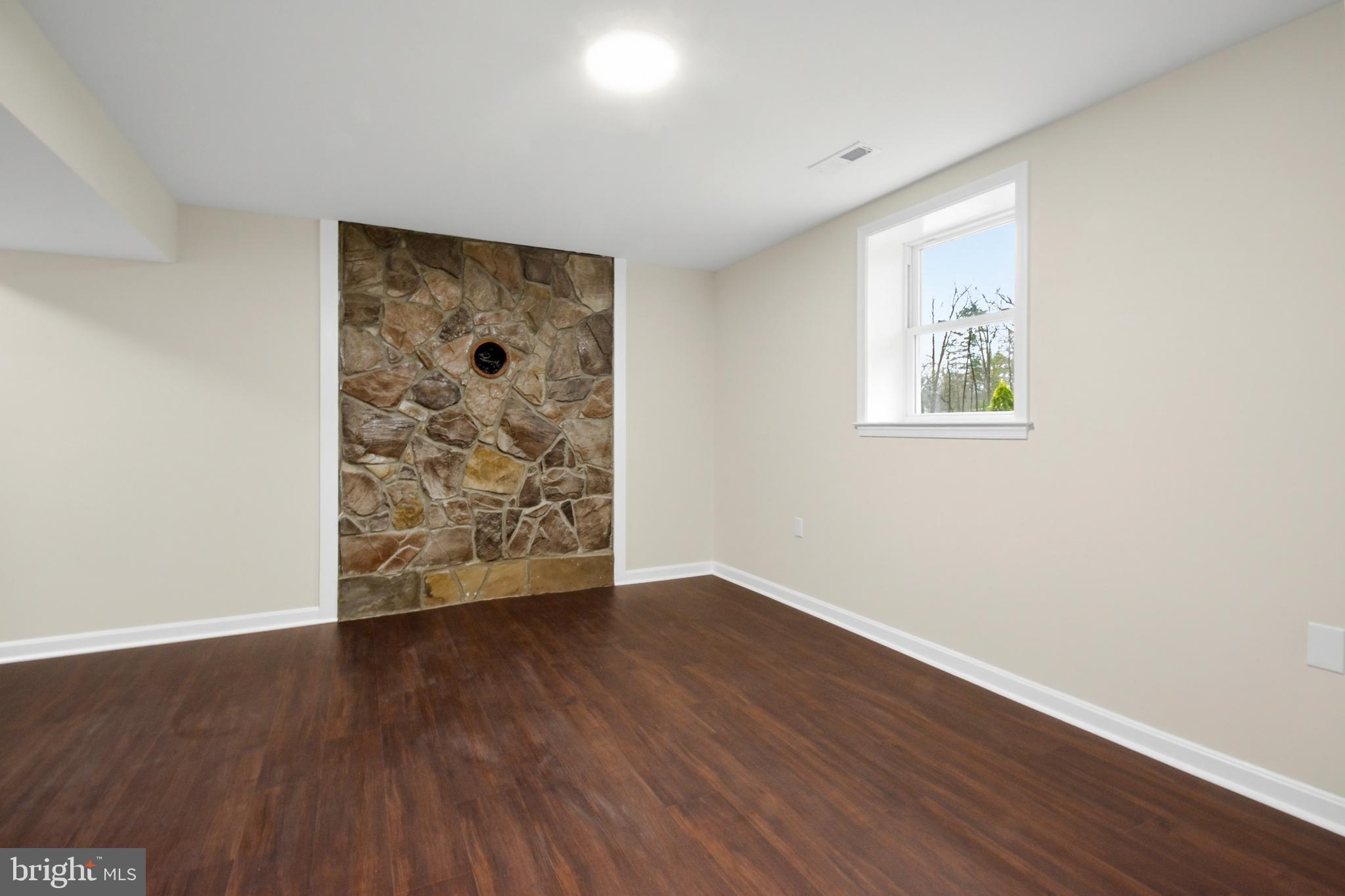 BATTLEFIELD ESTATES - Residential