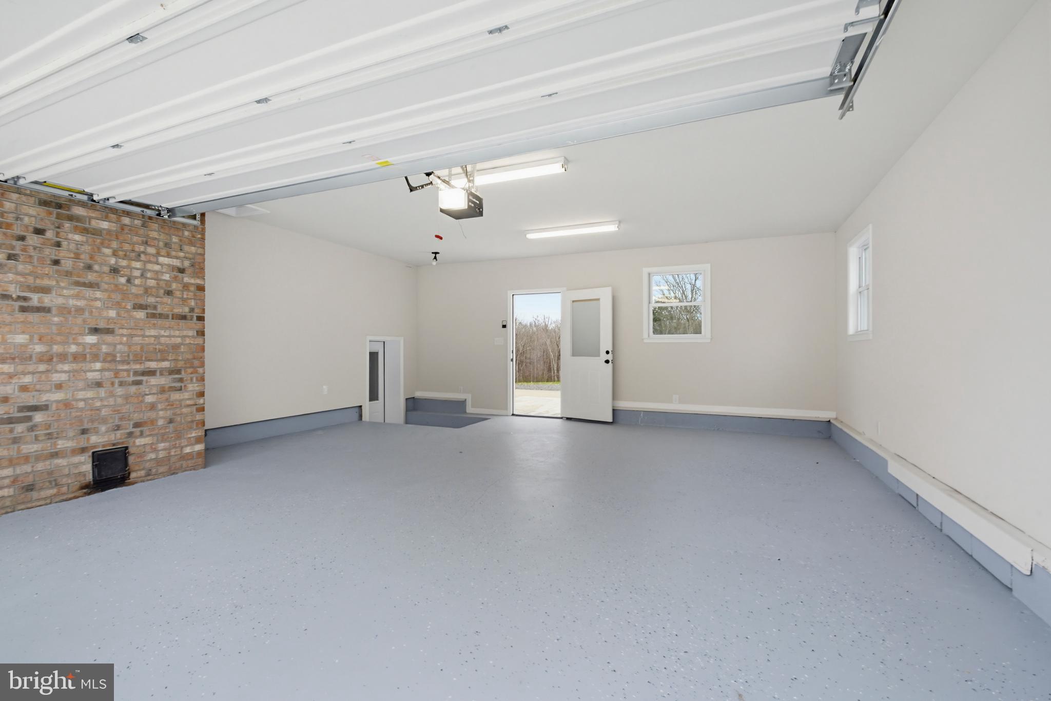 BATTLEFIELD ESTATES - Residential