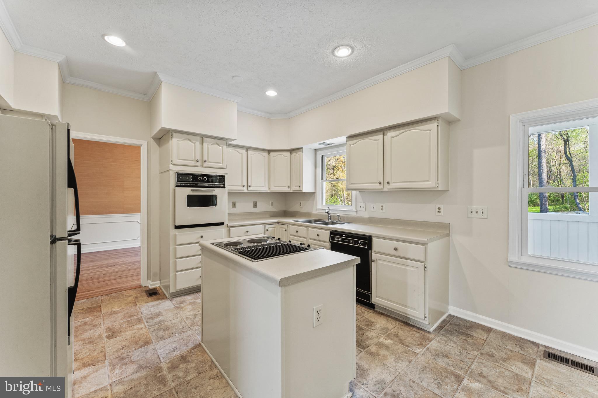 SCHULZ HOMES CORP - Residential