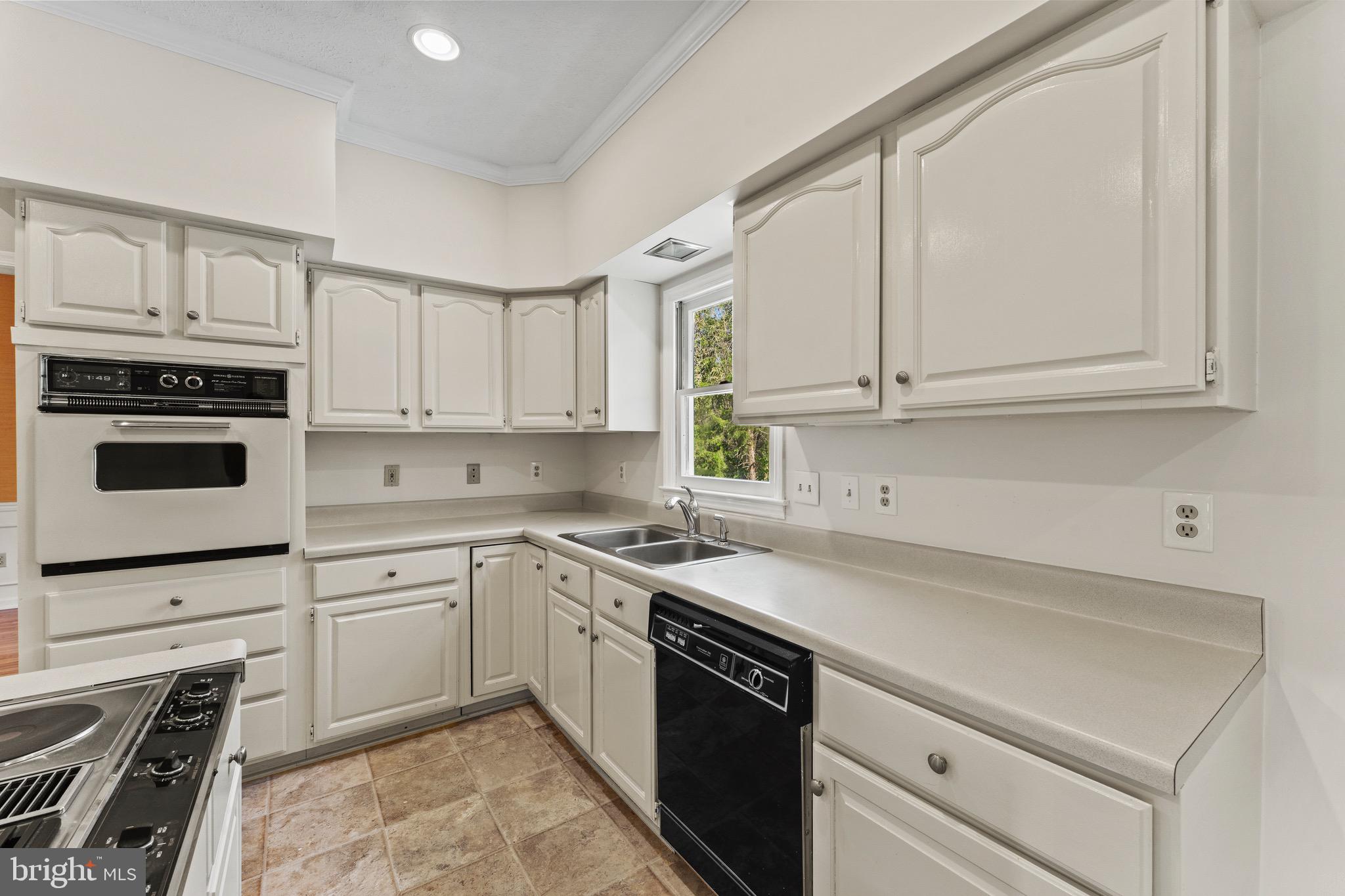 SCHULZ HOMES CORP - Residential