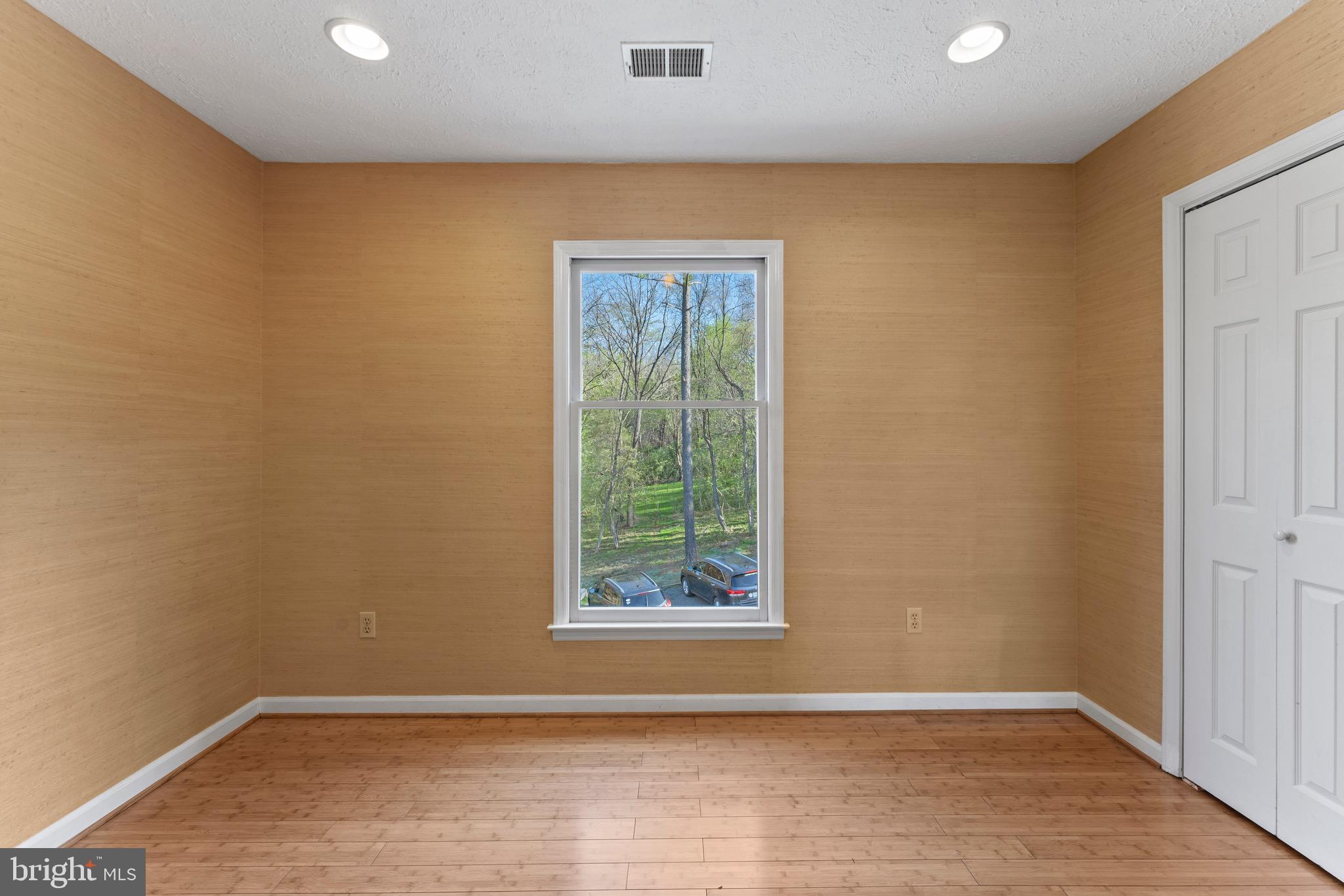 SCHULZ HOMES CORP - Residential