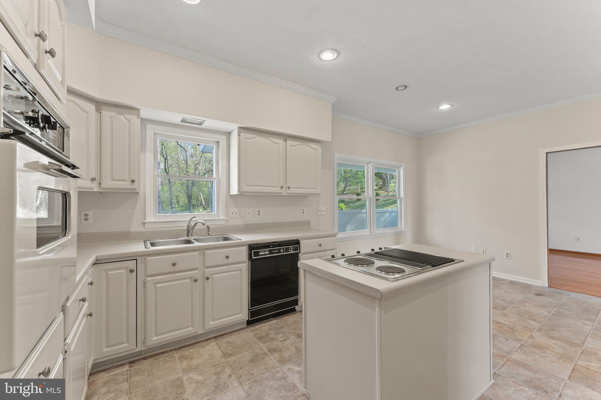 SCHULZ HOMES CORP - Residential