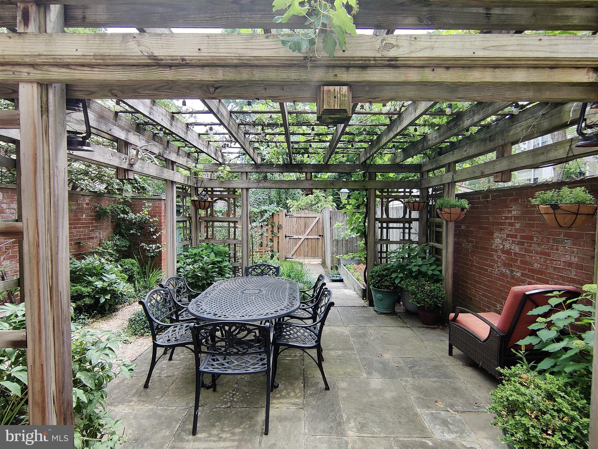 OLDE BELHAVEN TOWNE - Residential Lease