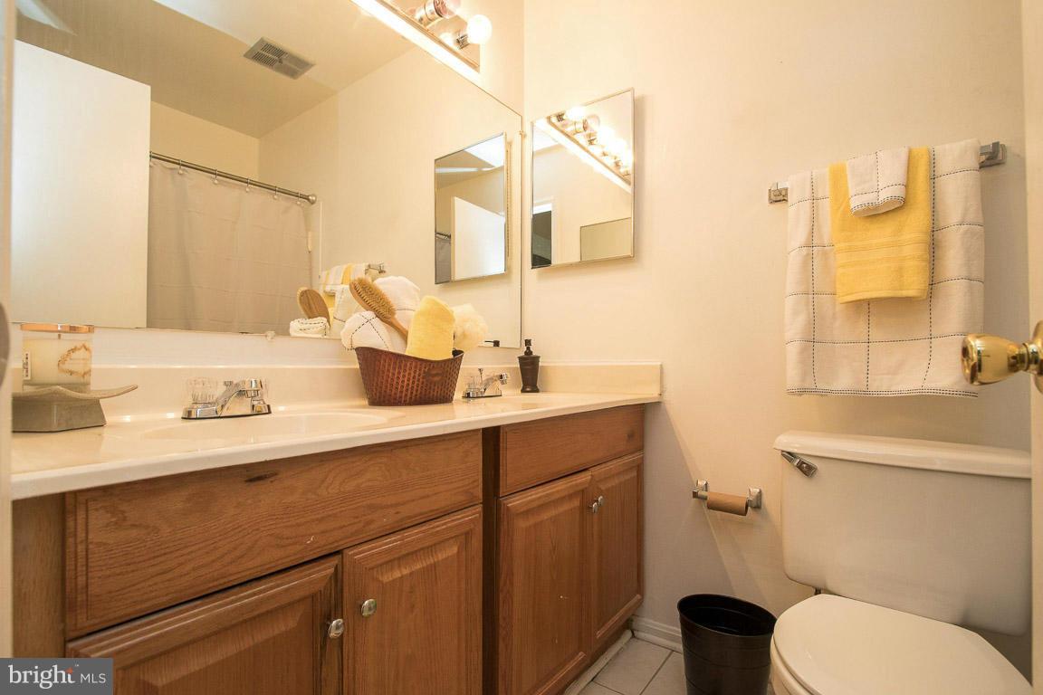 LAUREL LAKES PLAT 2 - Residential