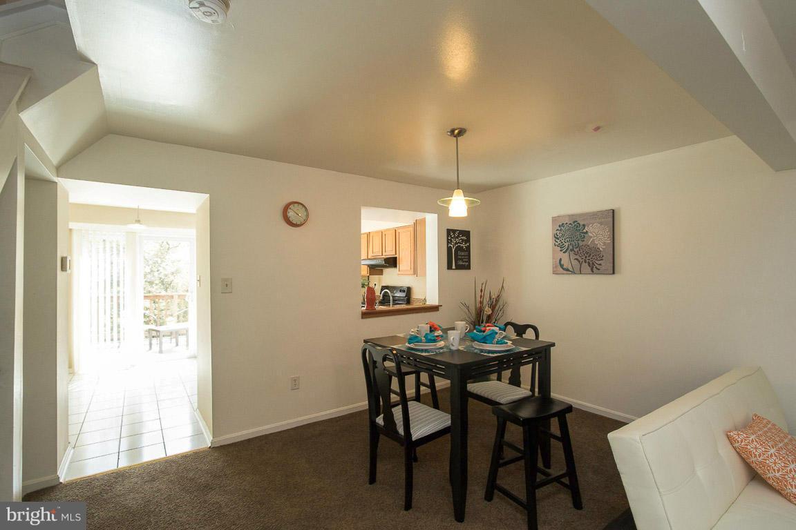 LAUREL LAKES PLAT 2 - Residential