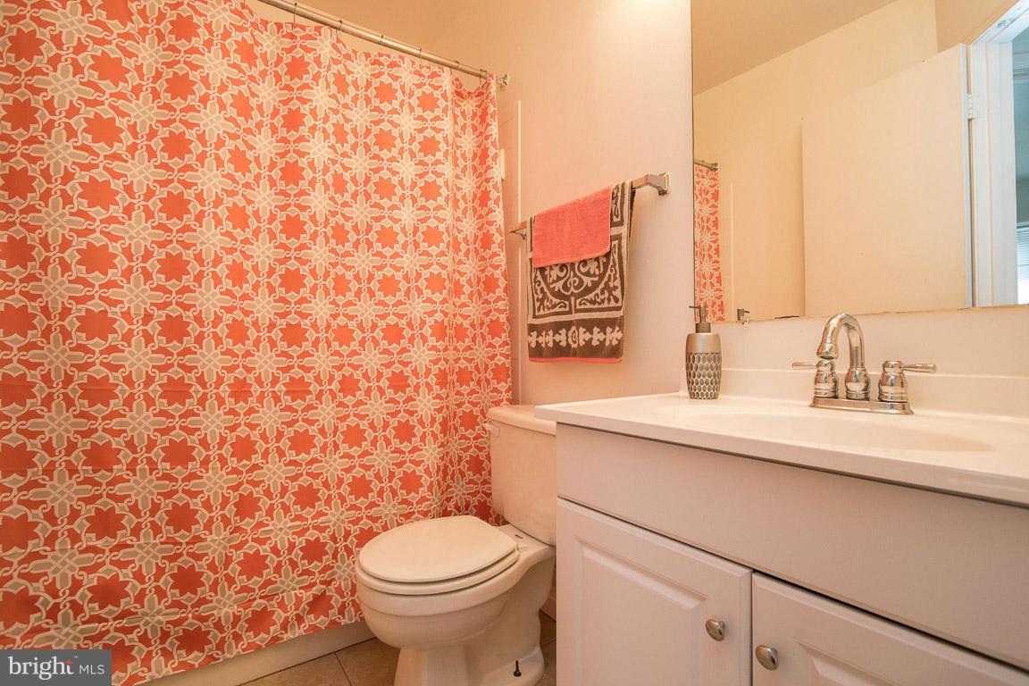 LAUREL LAKES PLAT 2 - Residential