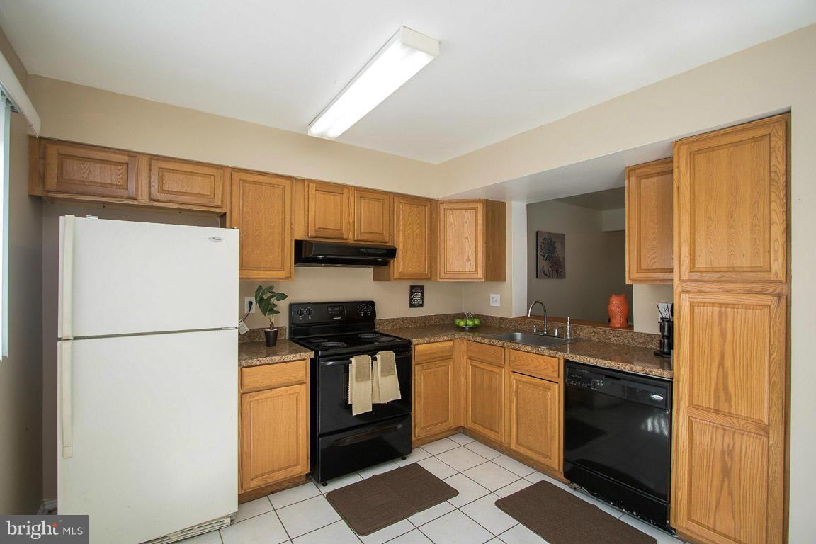 LAUREL LAKES PLAT 2 - Residential