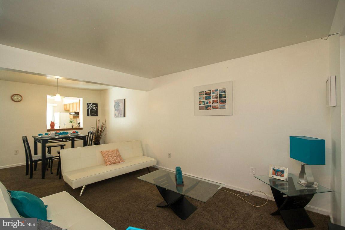 LAUREL LAKES PLAT 2 - Residential