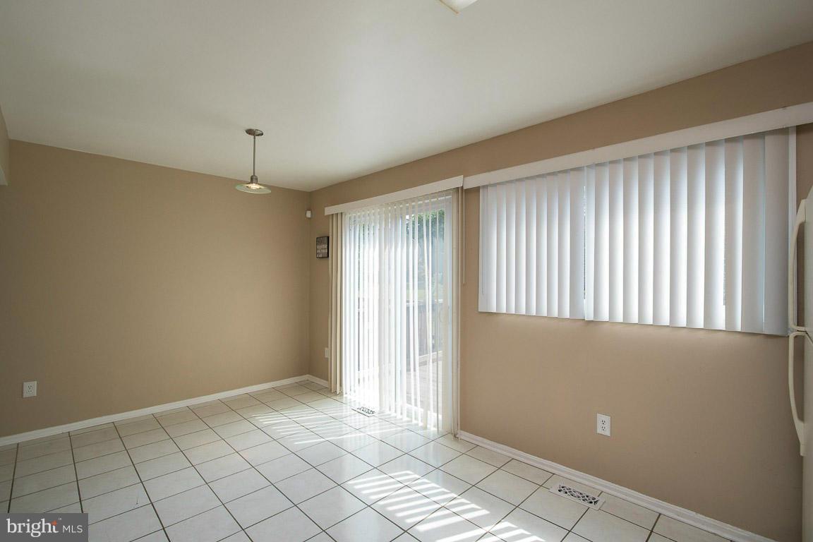 LAUREL LAKES PLAT 2 - Residential