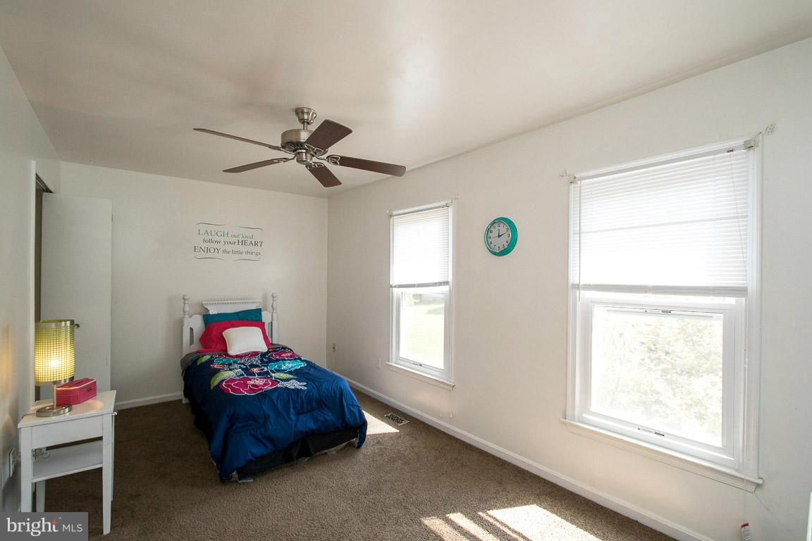 LAUREL LAKES PLAT 2 - Residential