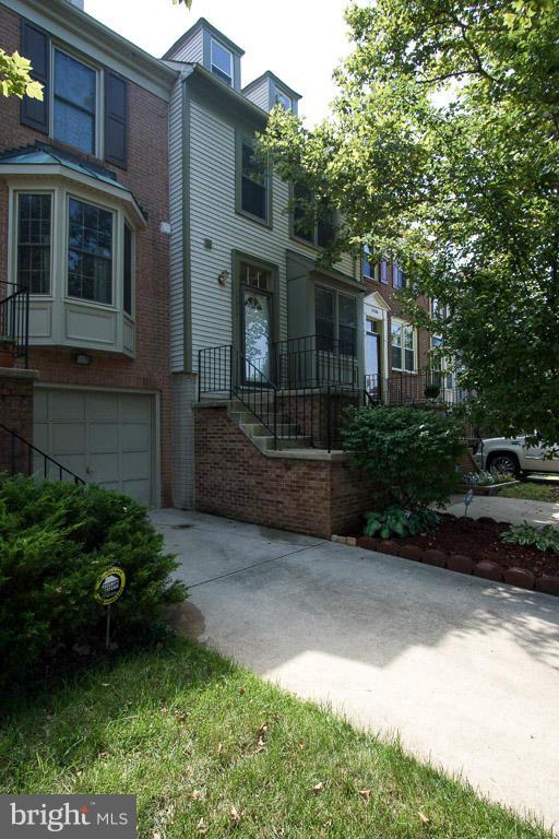 LAUREL LAKES PLAT 2 - Residential