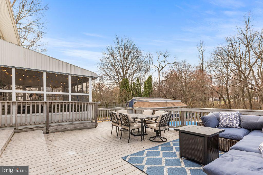 WILLOWBROOK - Residential