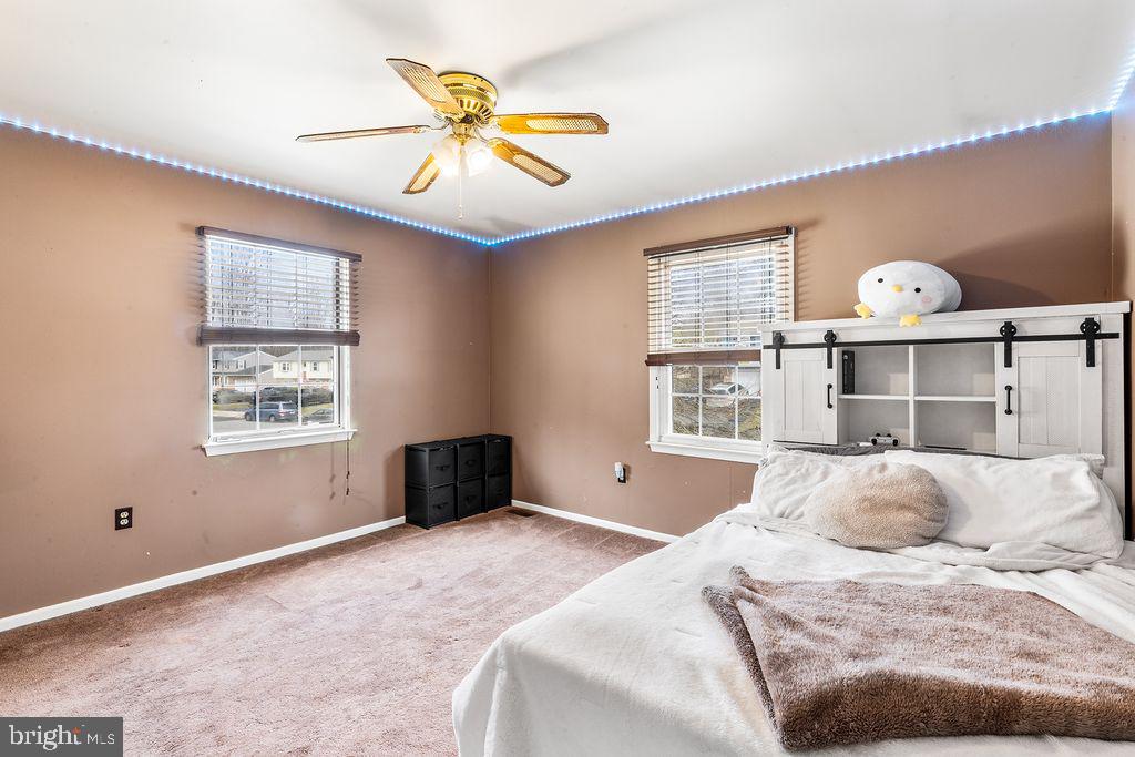 WILLOWBROOK - Residential