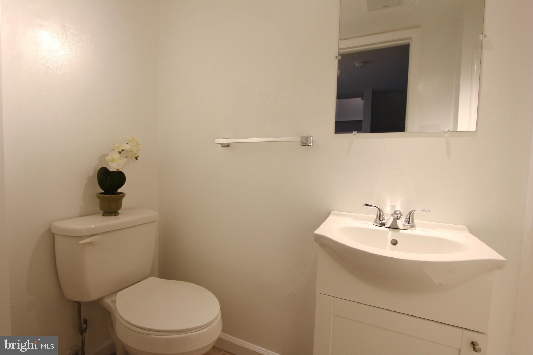 ROLLINGWOOD VILLAGE - Residential Lease