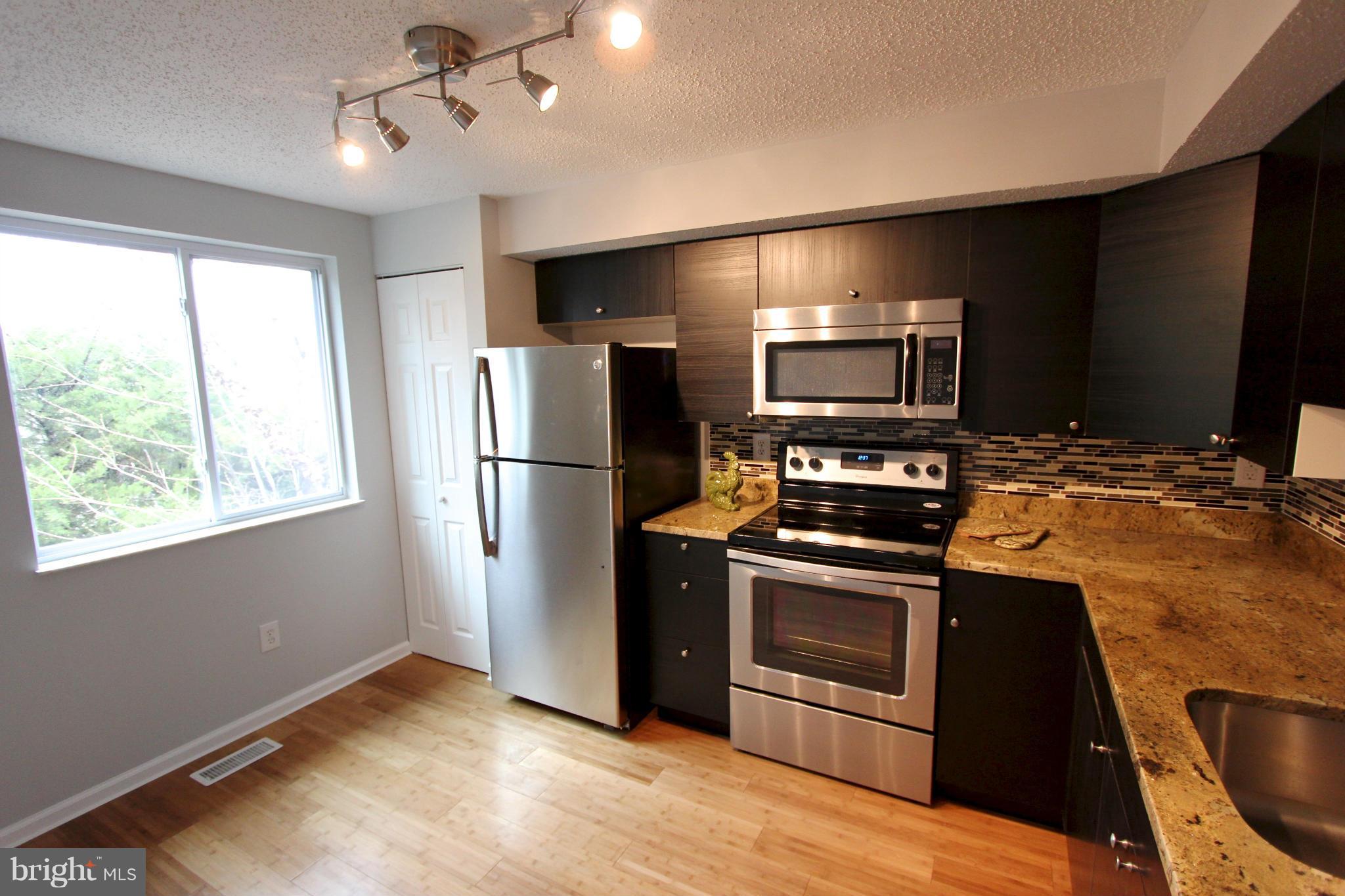 ROLLINGWOOD VILLAGE - Residential Lease