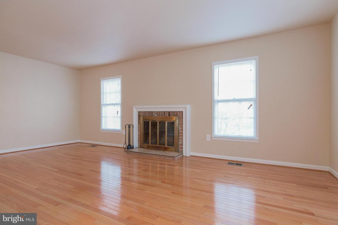 SHADY GROVE VILLAGE - Residential