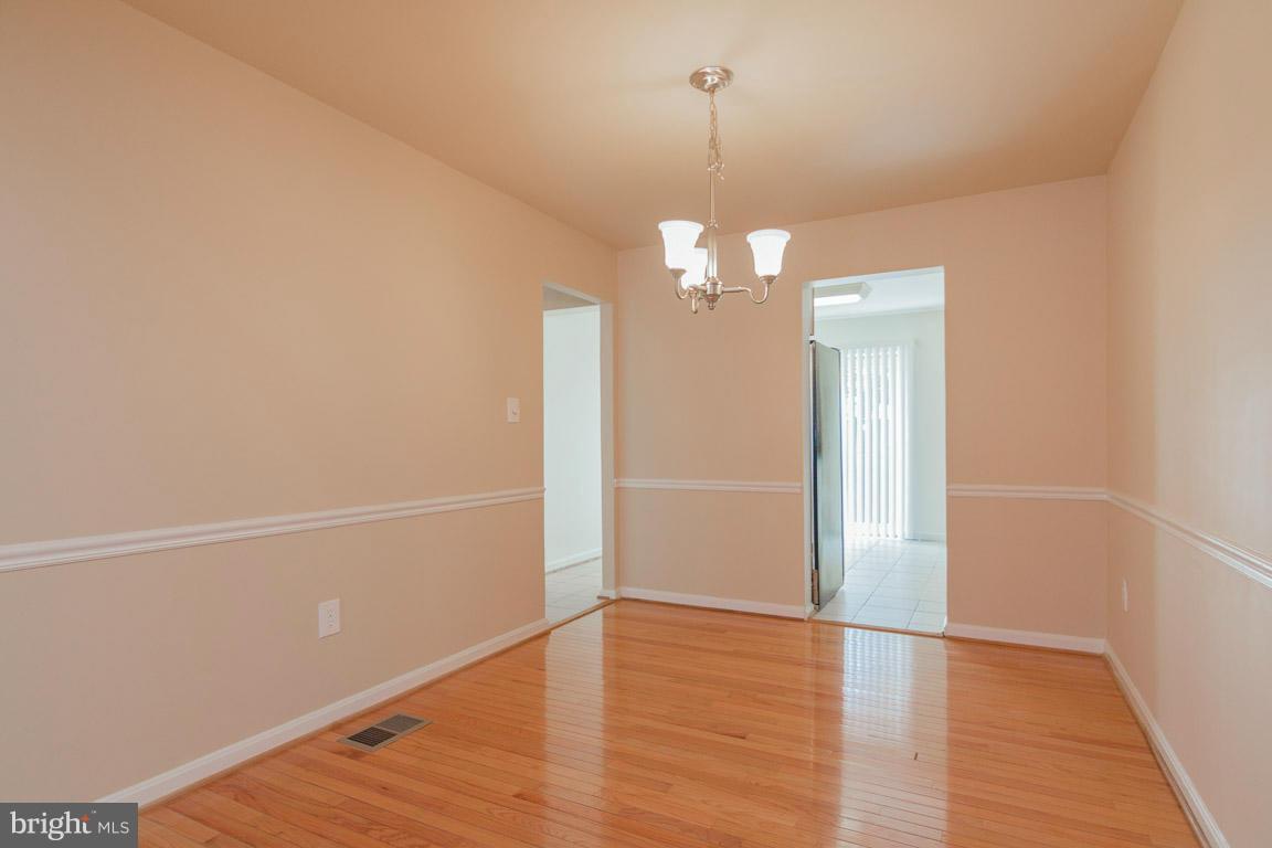 SHADY GROVE VILLAGE - Residential