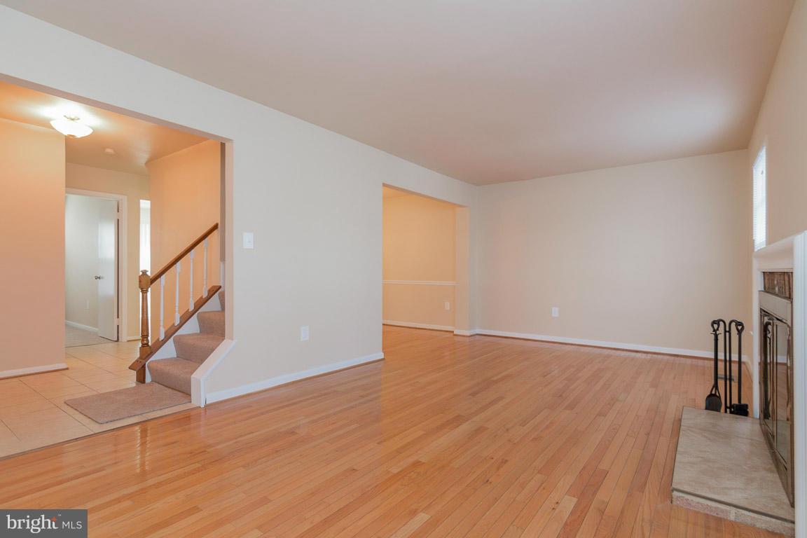 SHADY GROVE VILLAGE - Residential