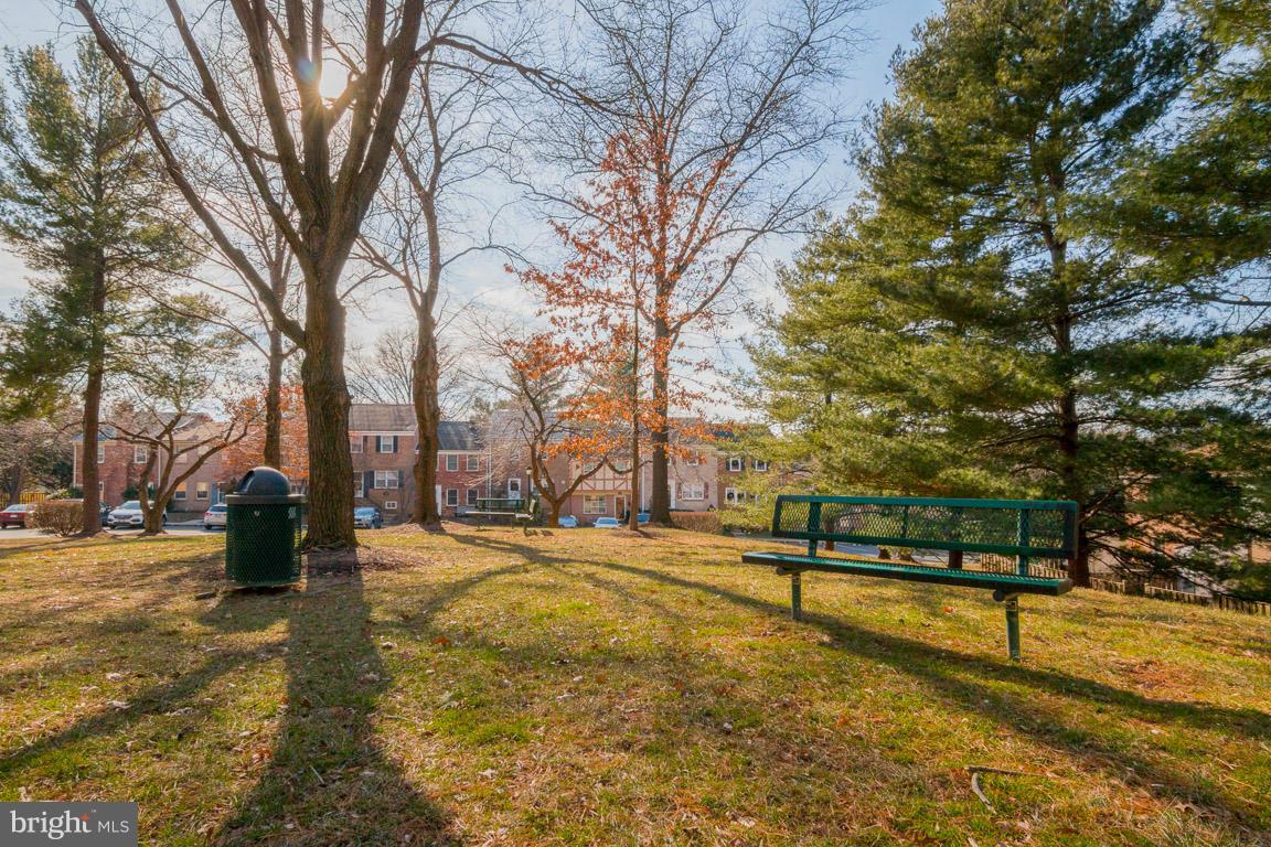 SHADY GROVE VILLAGE - Residential