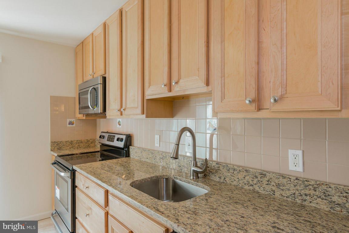 SHADY GROVE VILLAGE - Residential