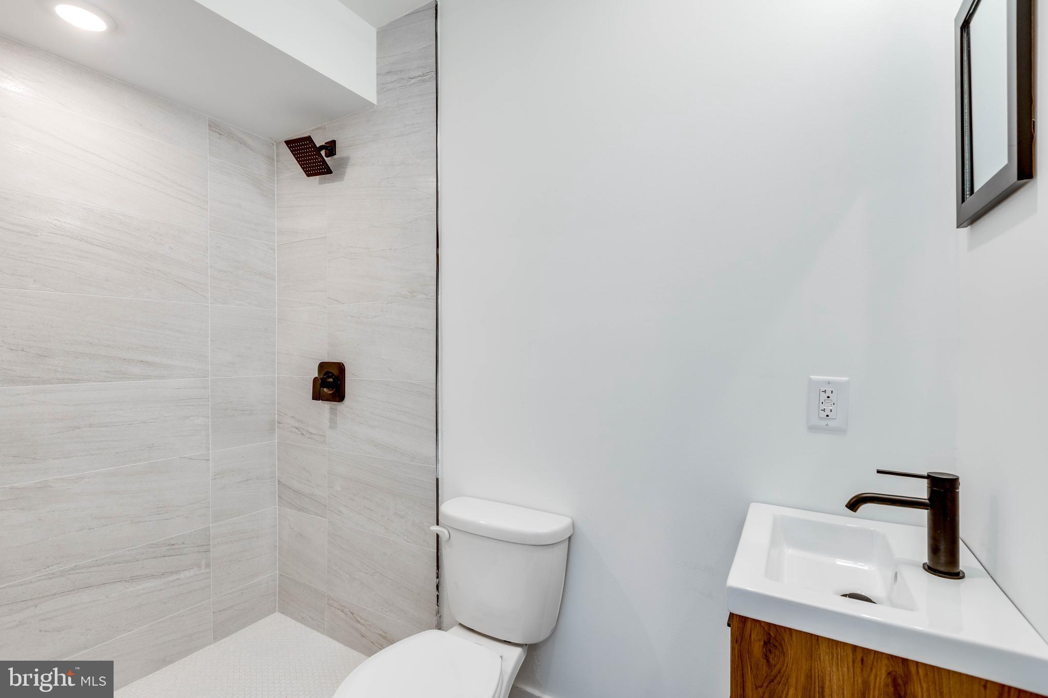 SPRUCE HILL - Residential Income