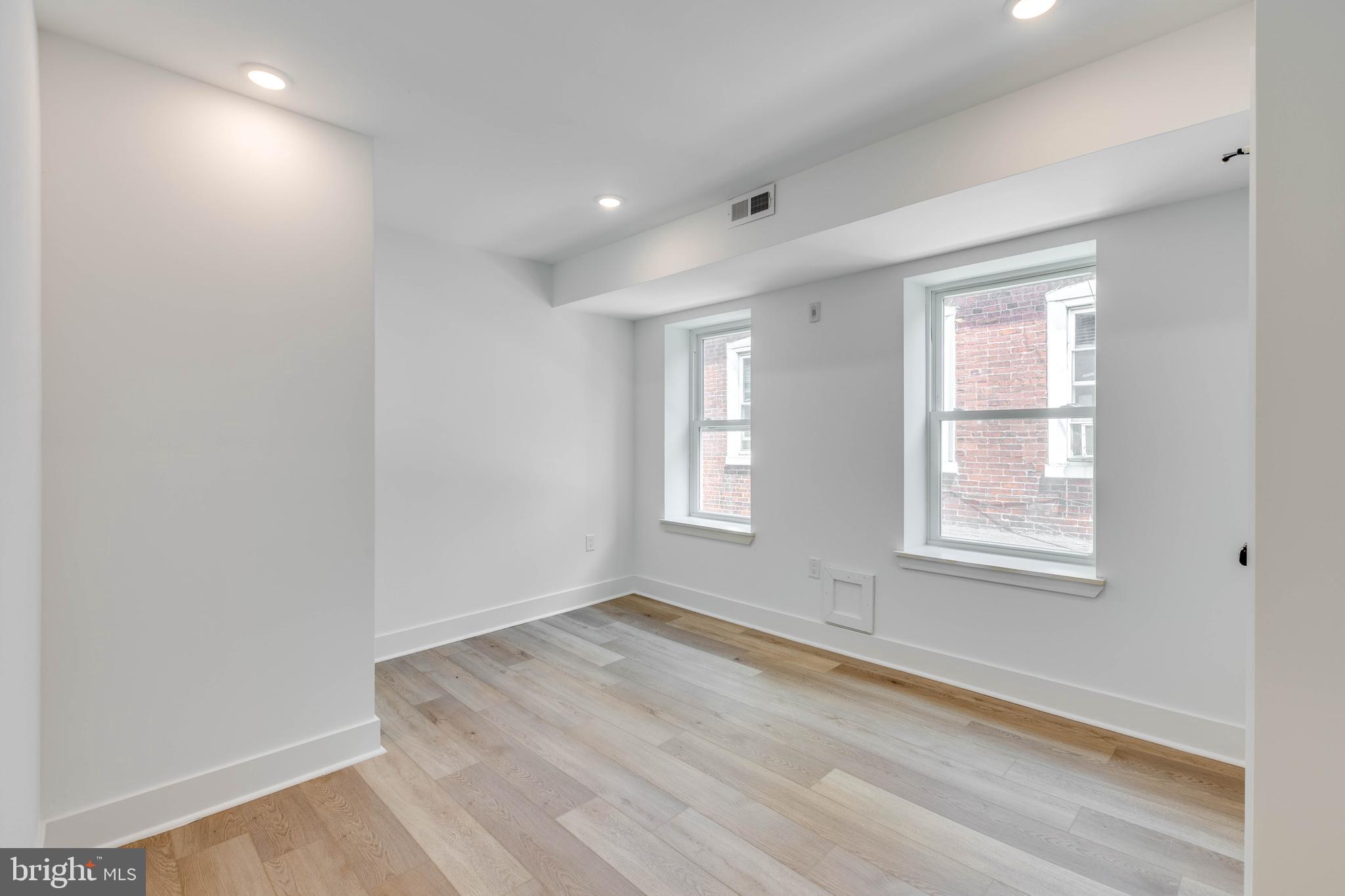 SPRUCE HILL - Residential Income