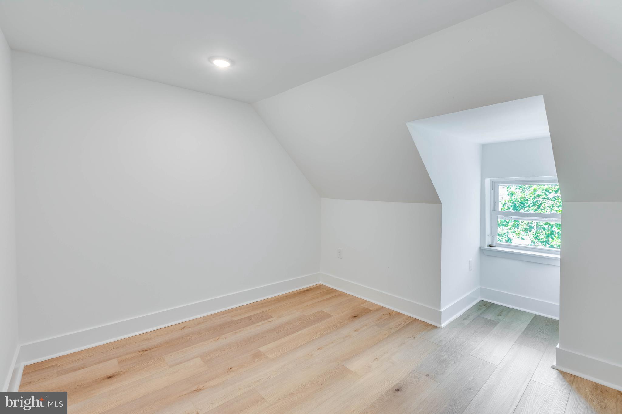 SPRUCE HILL - Residential Income