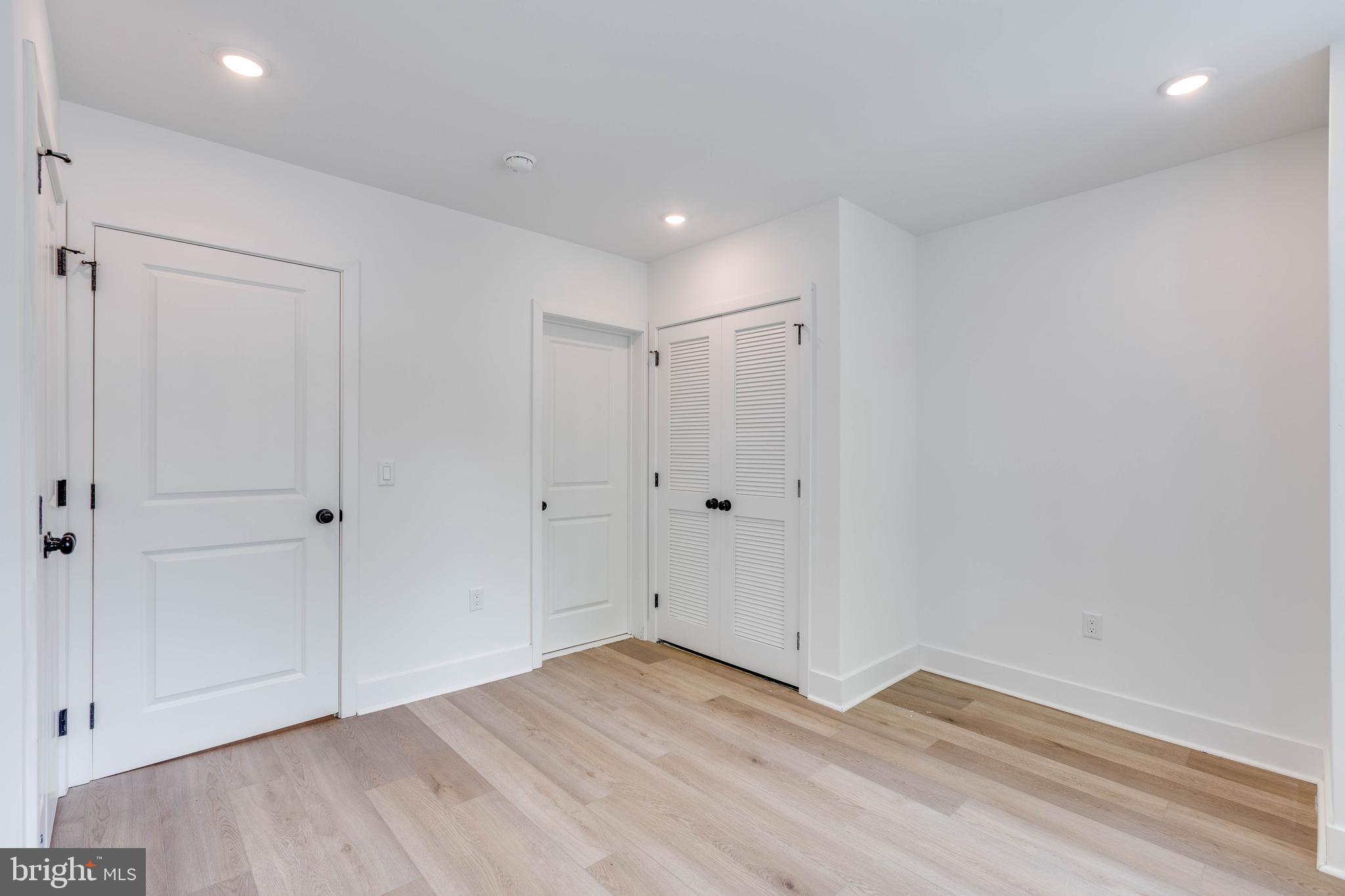 SPRUCE HILL - Residential Income