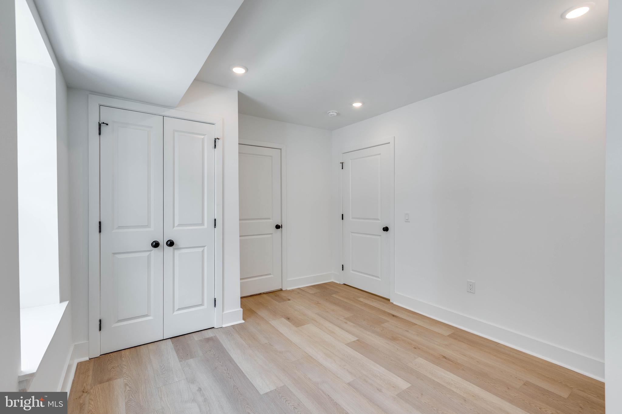 SPRUCE HILL - Residential Income