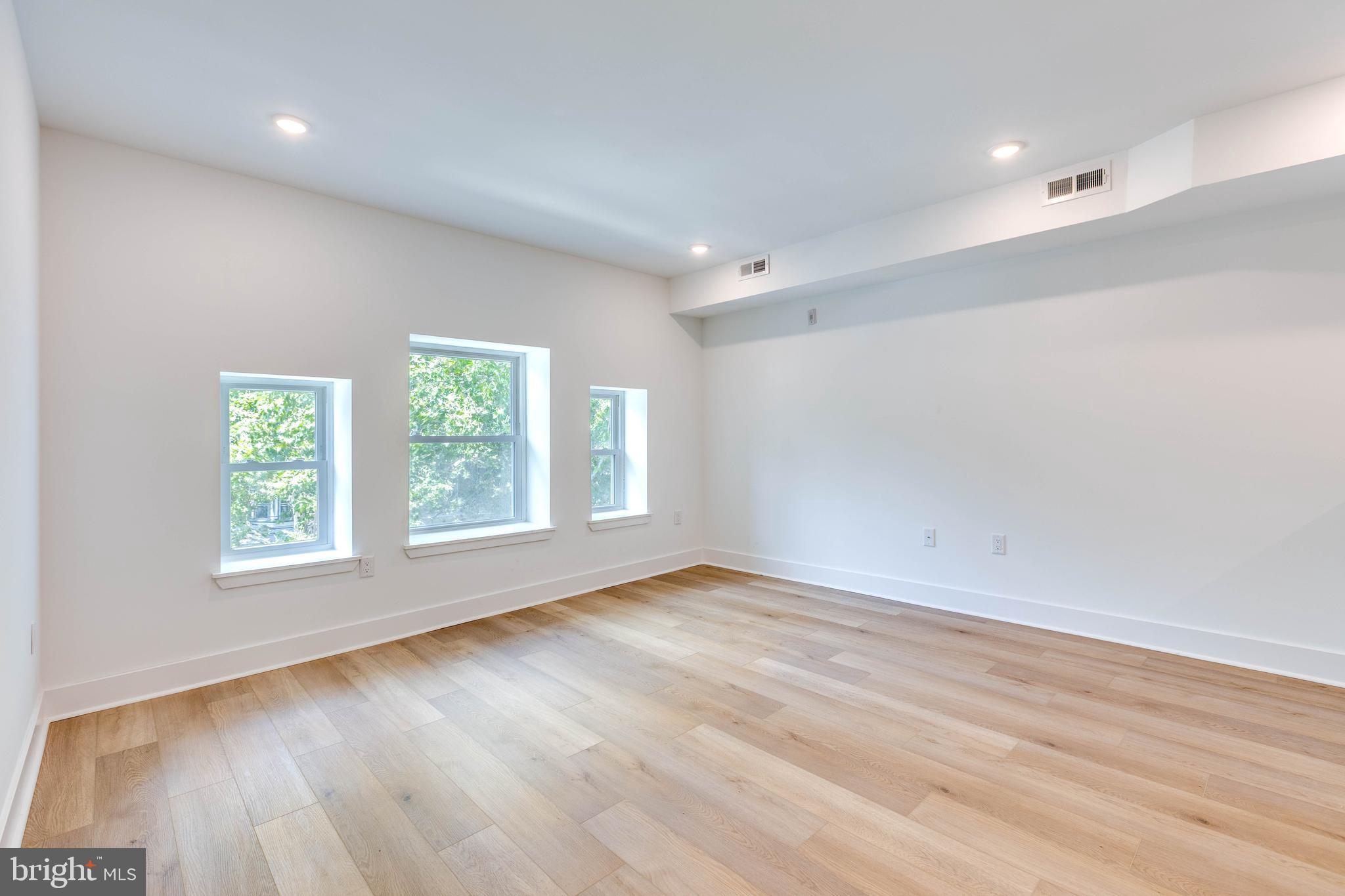 SPRUCE HILL - Residential Income