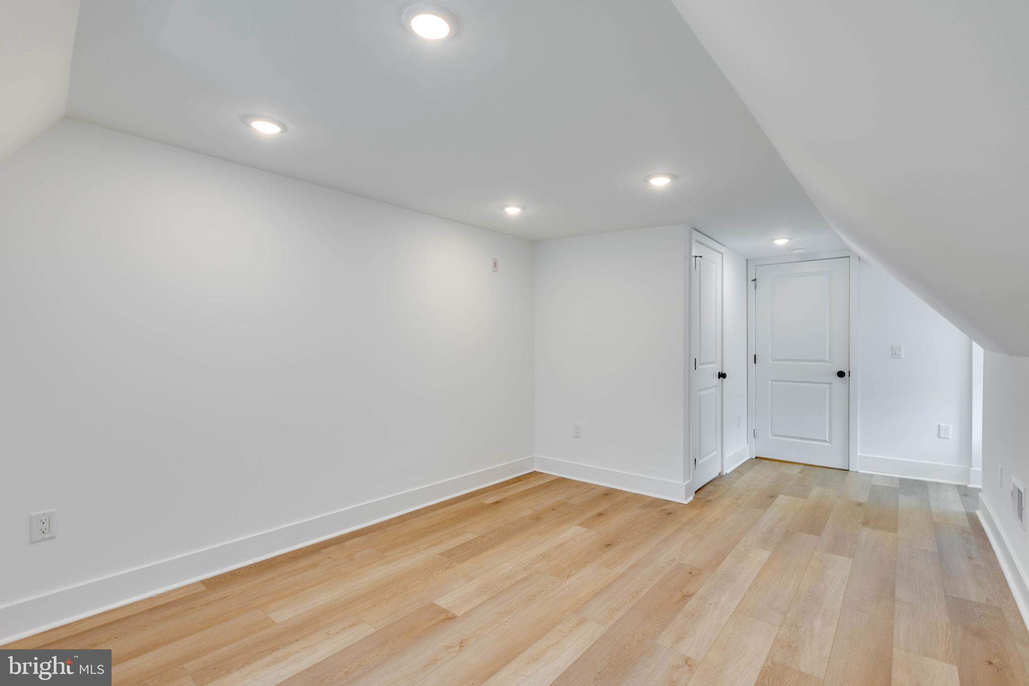 SPRUCE HILL - Residential Income