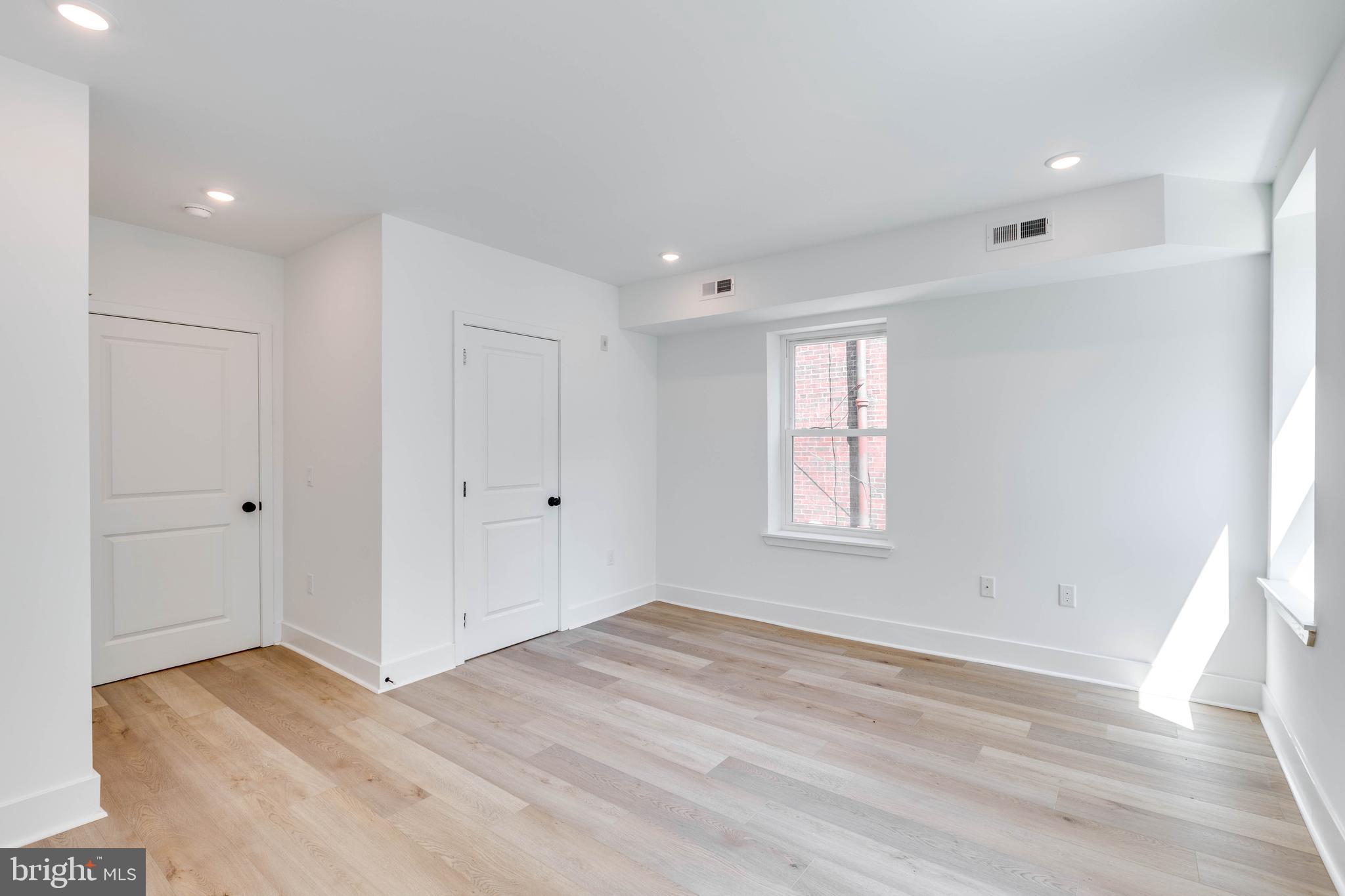 SPRUCE HILL - Residential Income