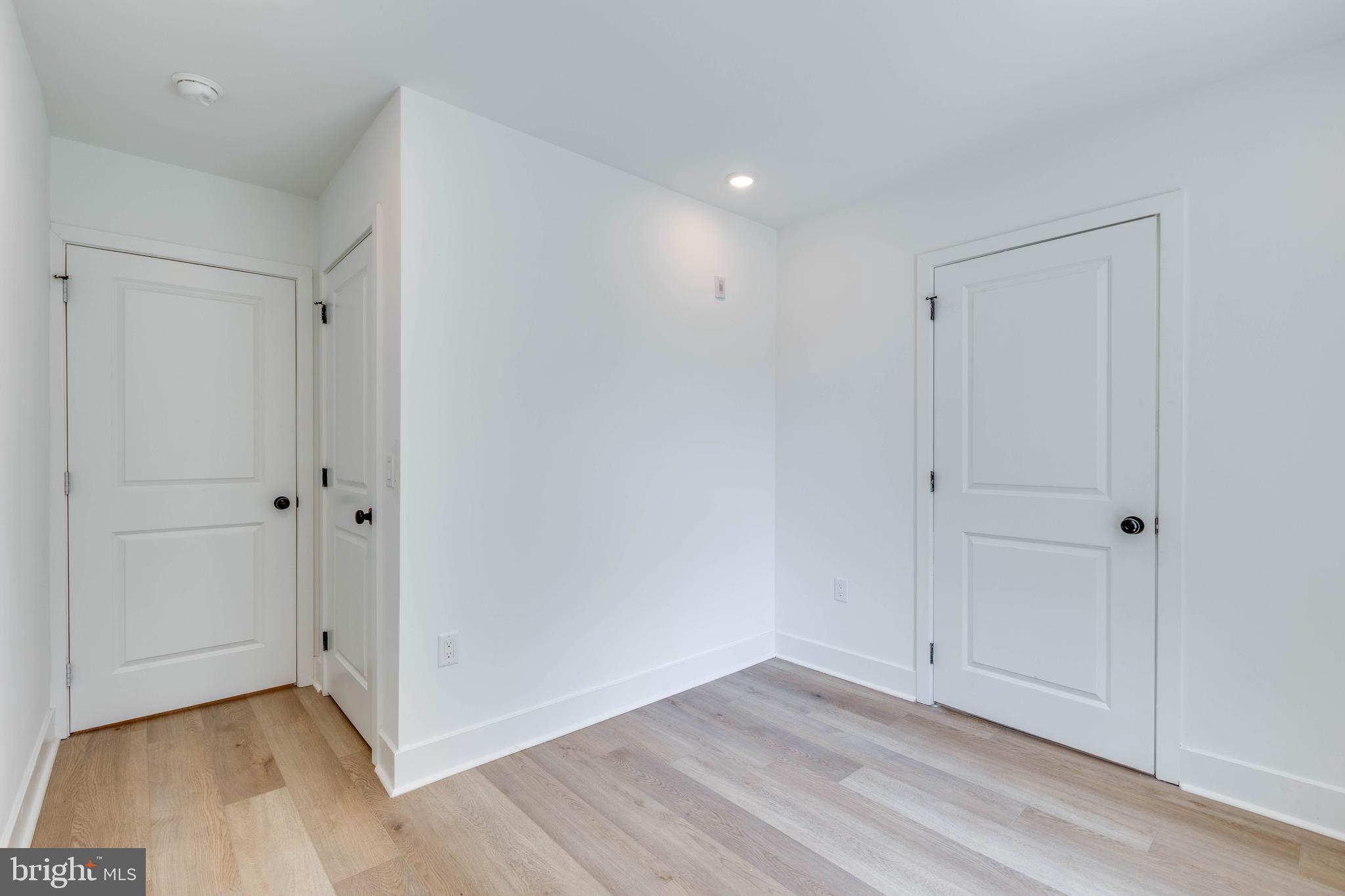 SPRUCE HILL - Residential Income