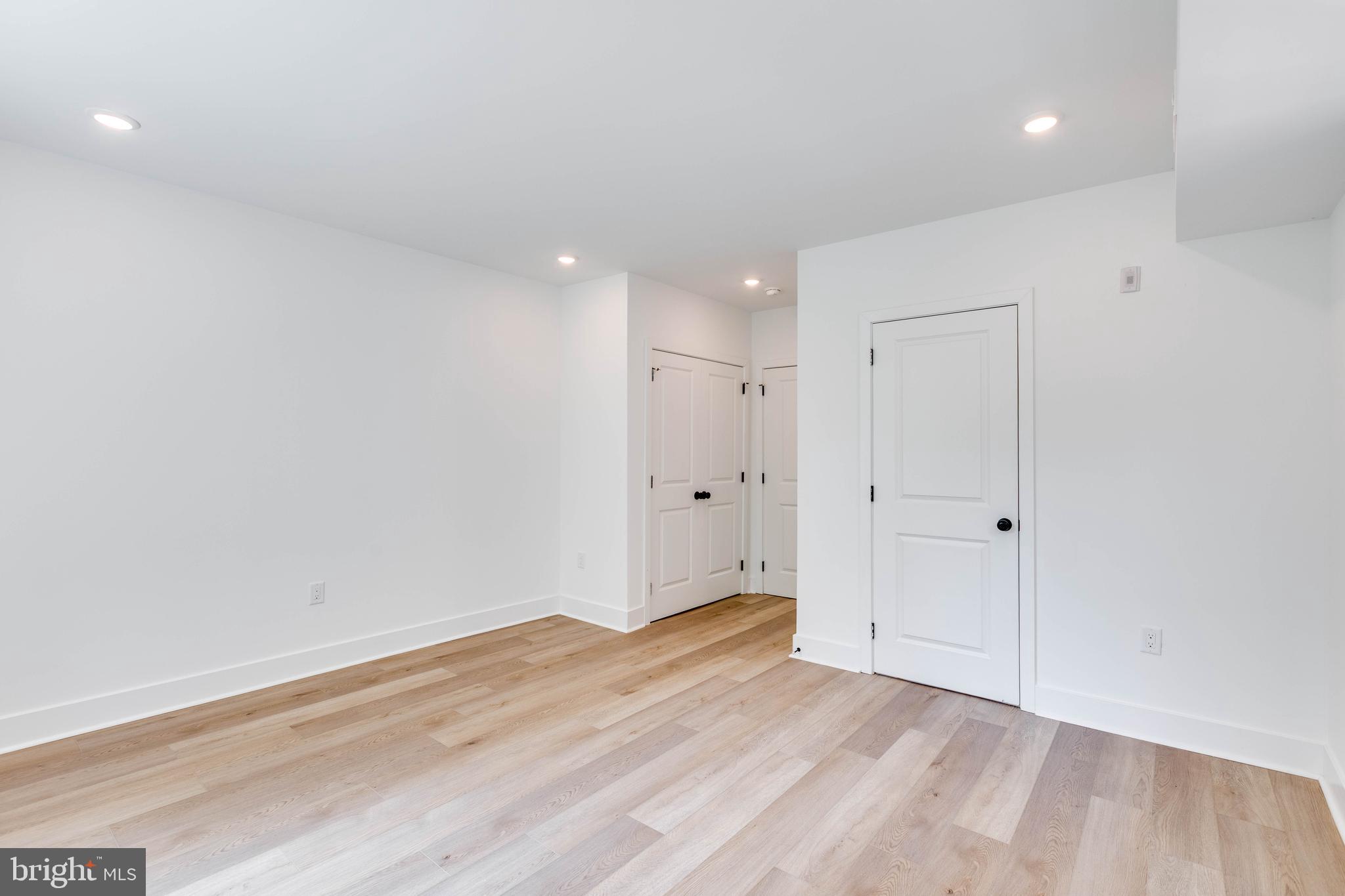 SPRUCE HILL - Residential Income