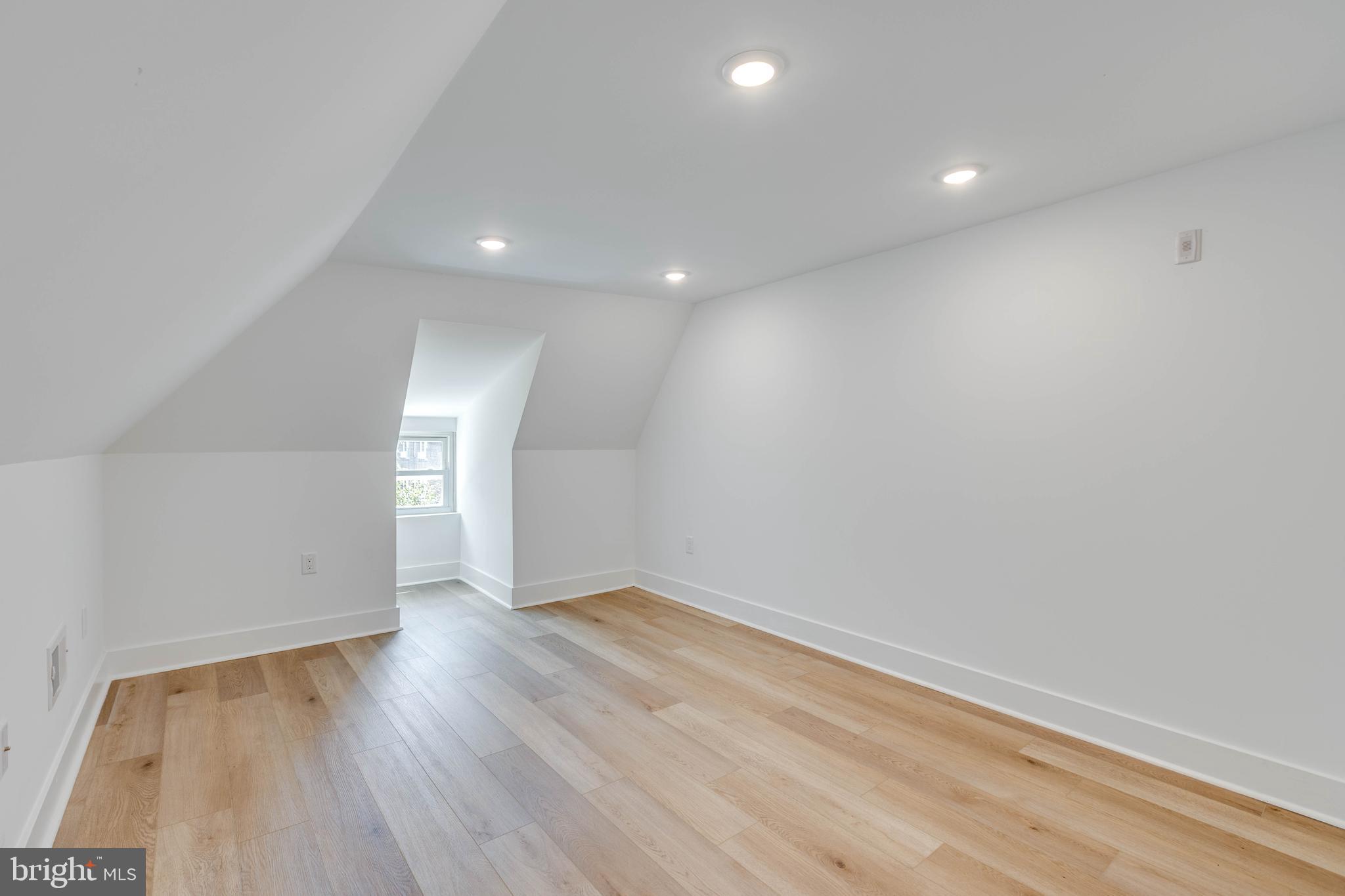 SPRUCE HILL - Residential Income