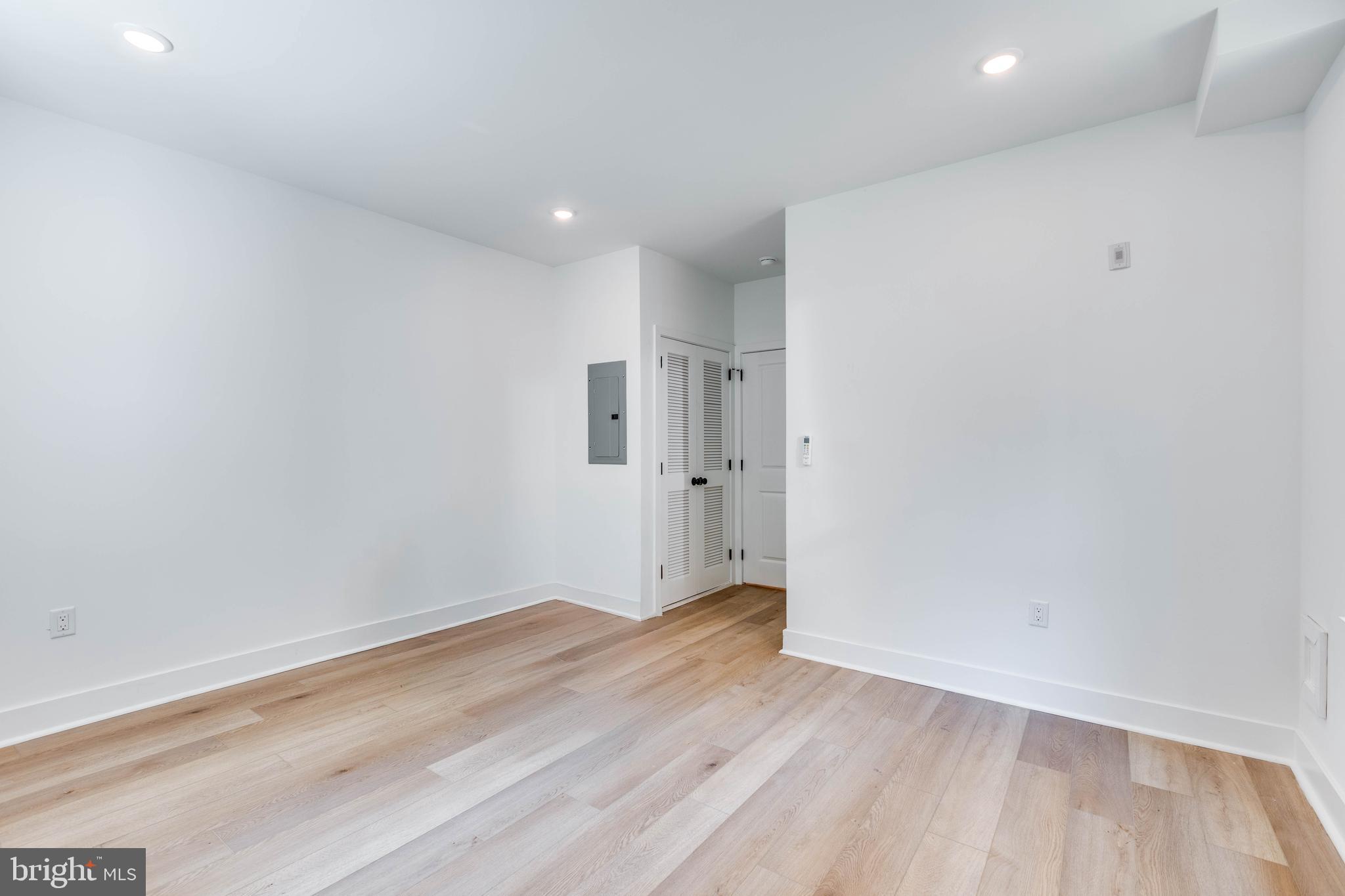 SPRUCE HILL - Residential Income