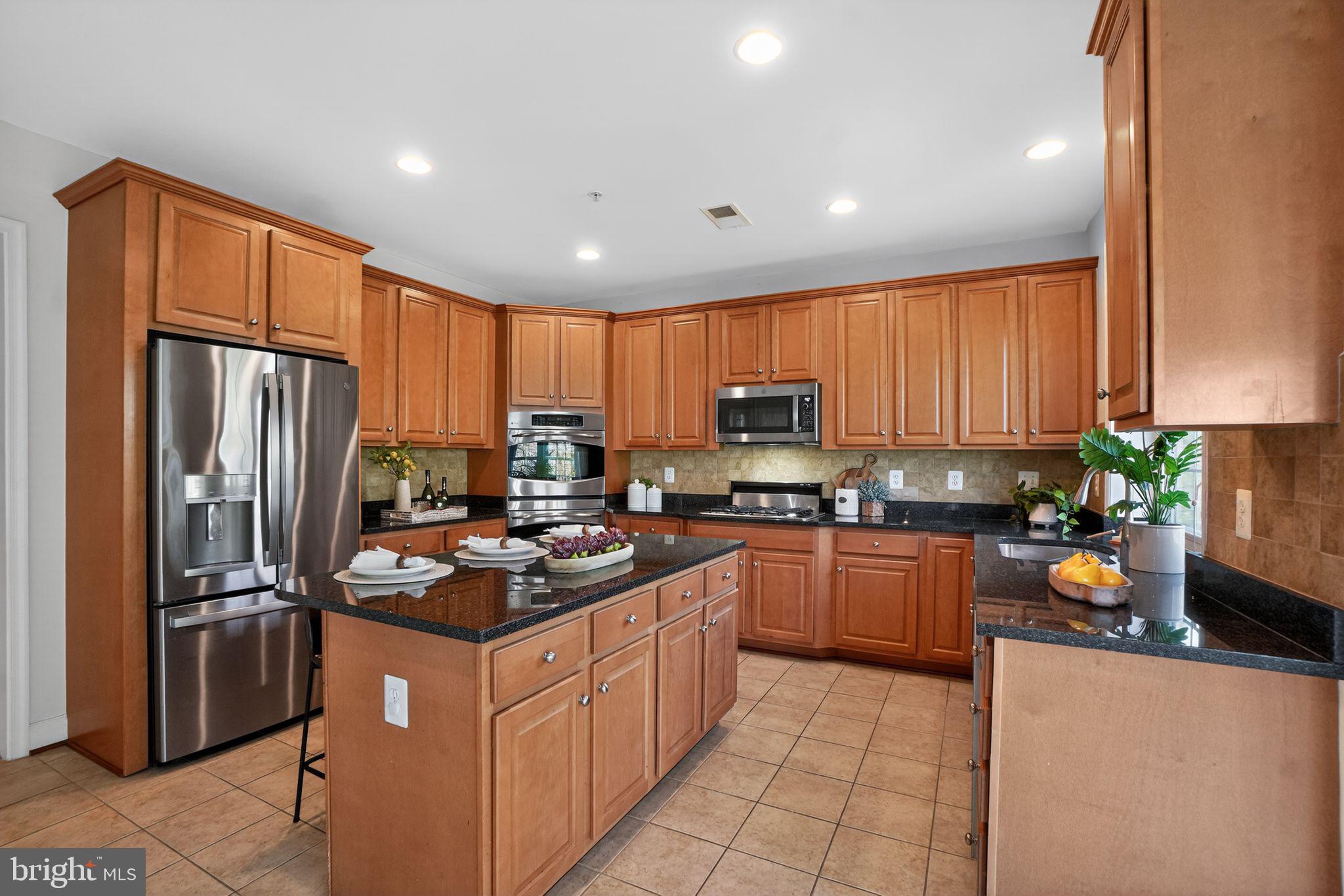 SUMMERFIELD CROSSING - Residential