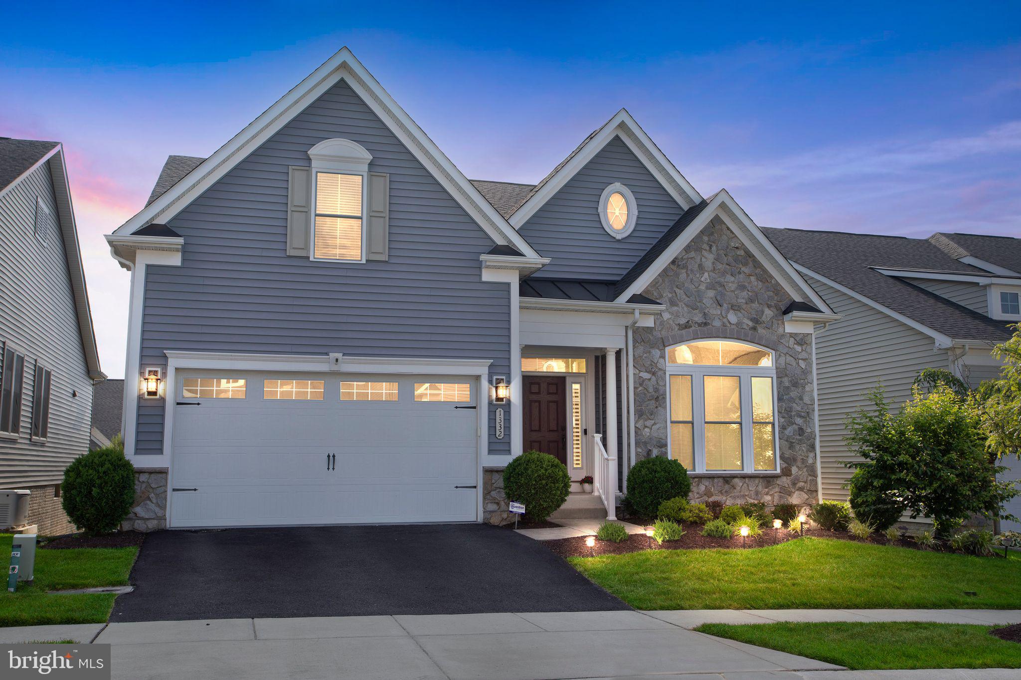 TWO RIVERS - Residential