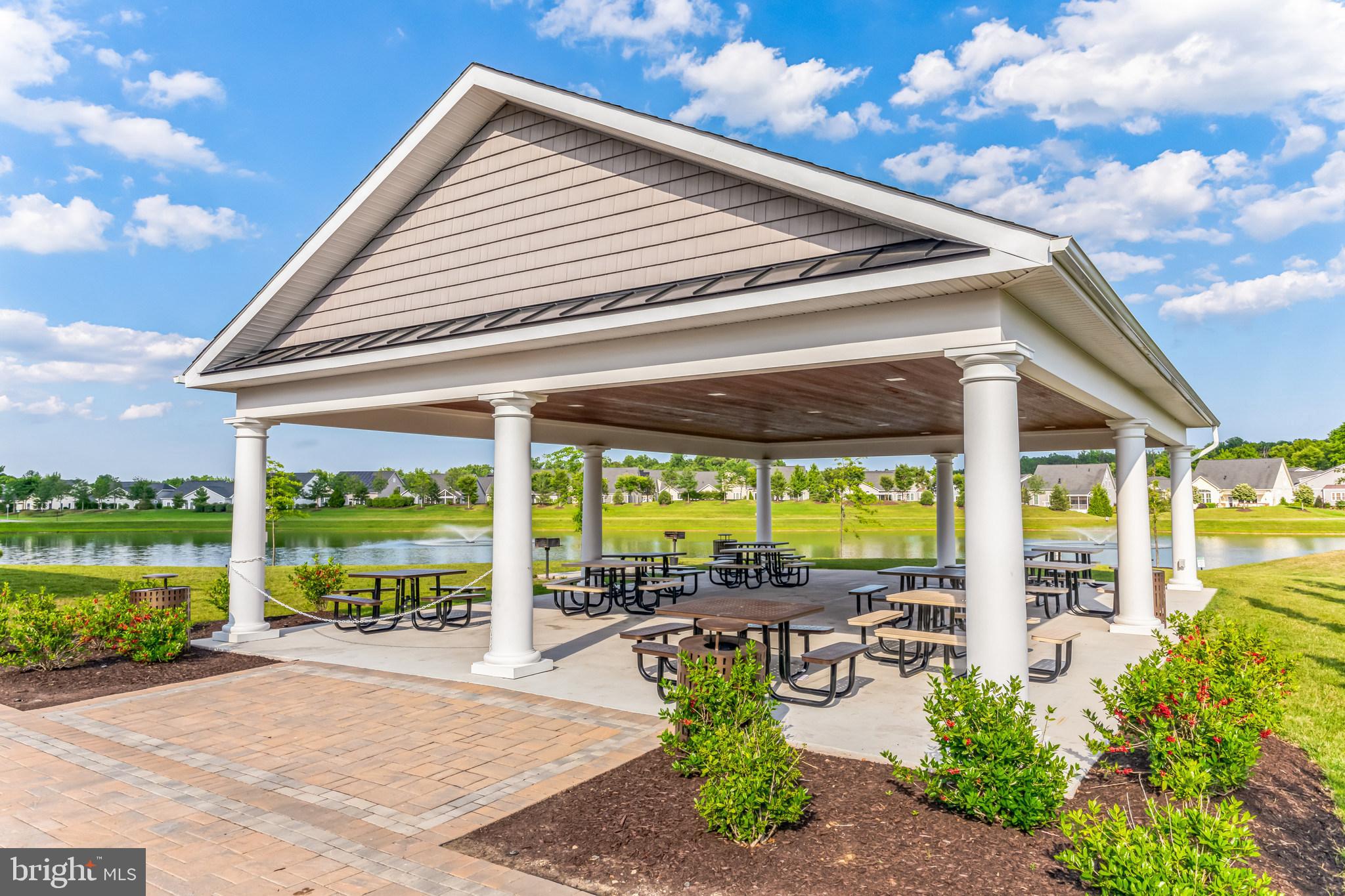 TWO RIVERS - Residential