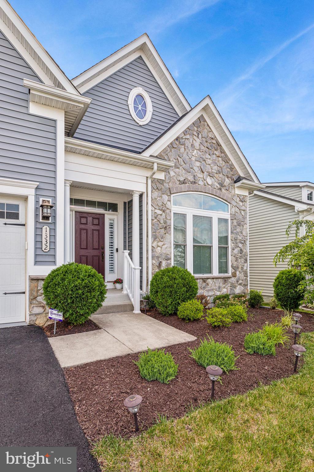 TWO RIVERS - Residential