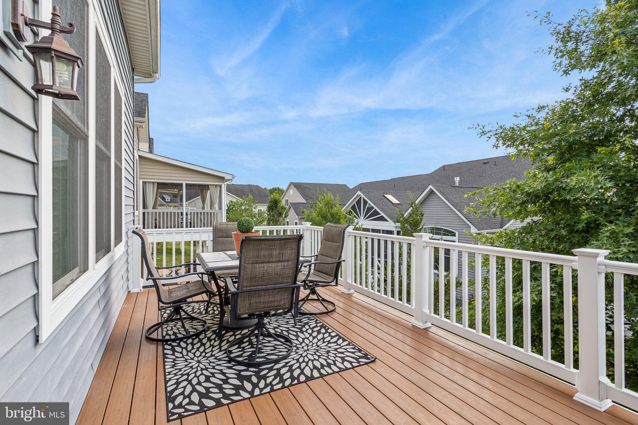 TWO RIVERS - Residential