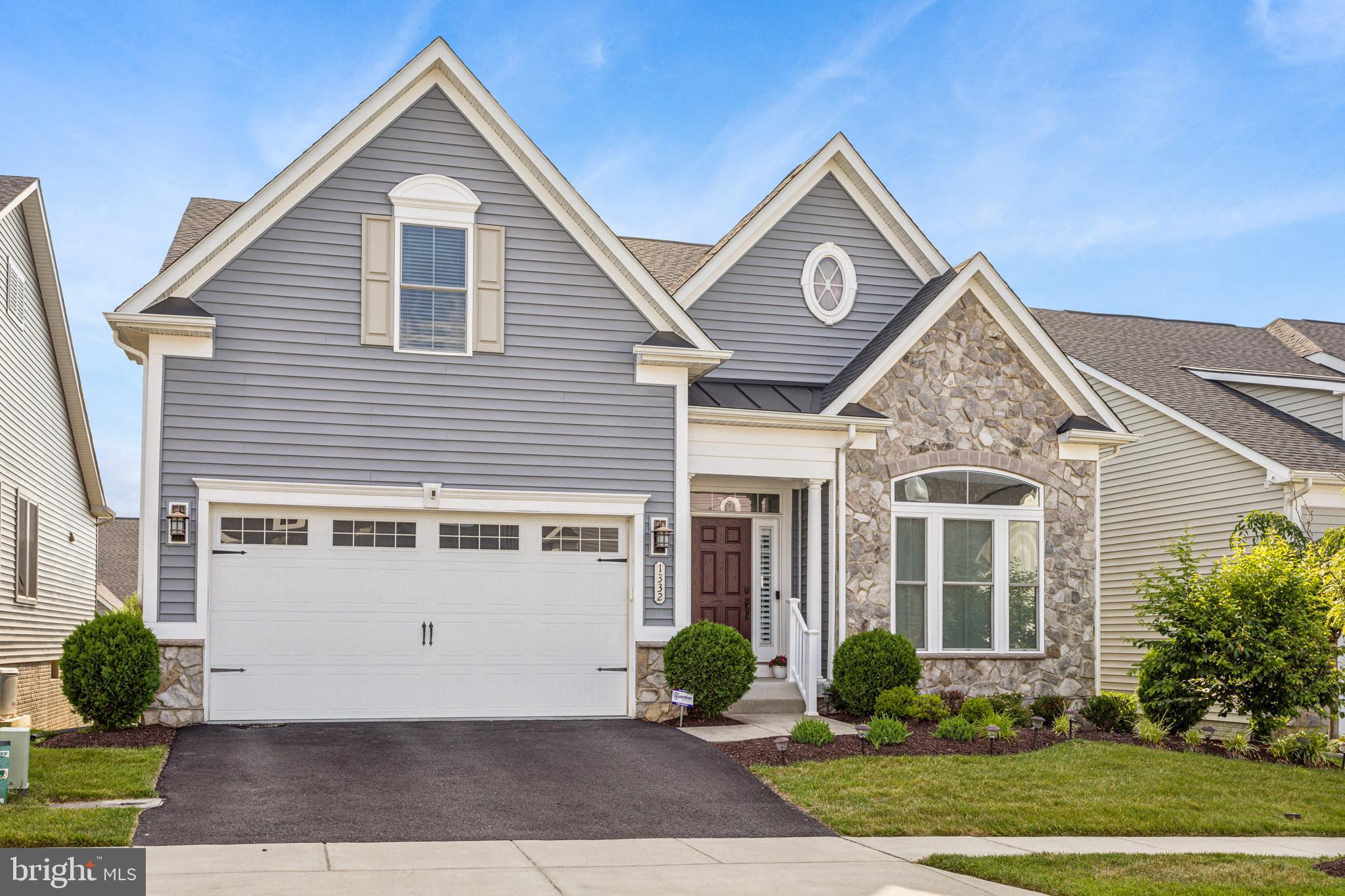 TWO RIVERS - Residential