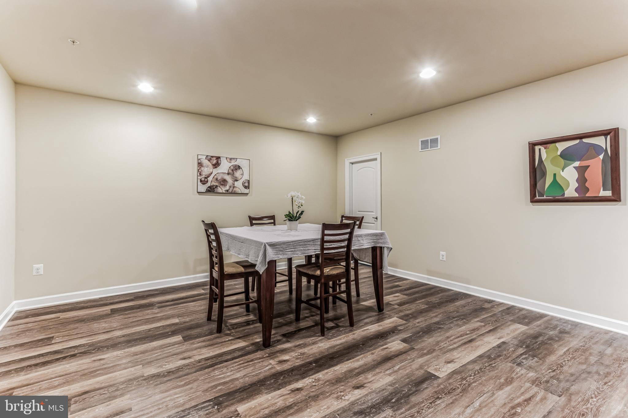 TWO RIVERS - Residential