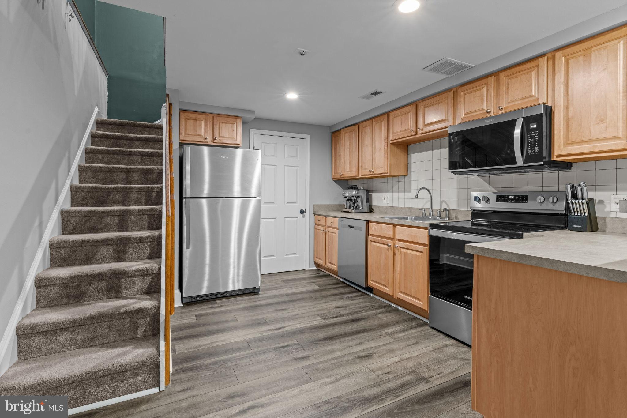 FAIRMOUNT - Residential