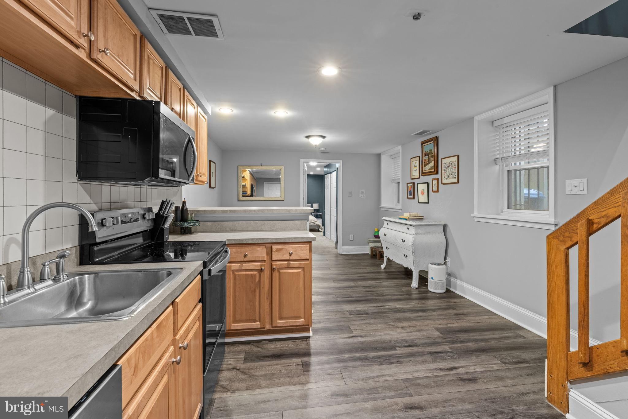 FAIRMOUNT - Residential