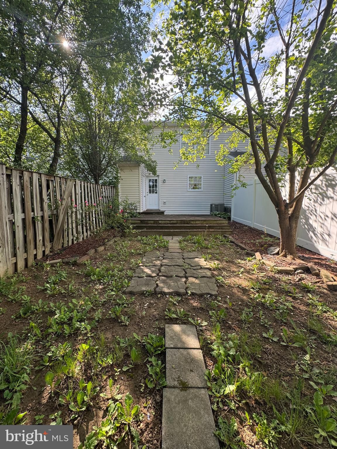 209 BARRINGTON LANE