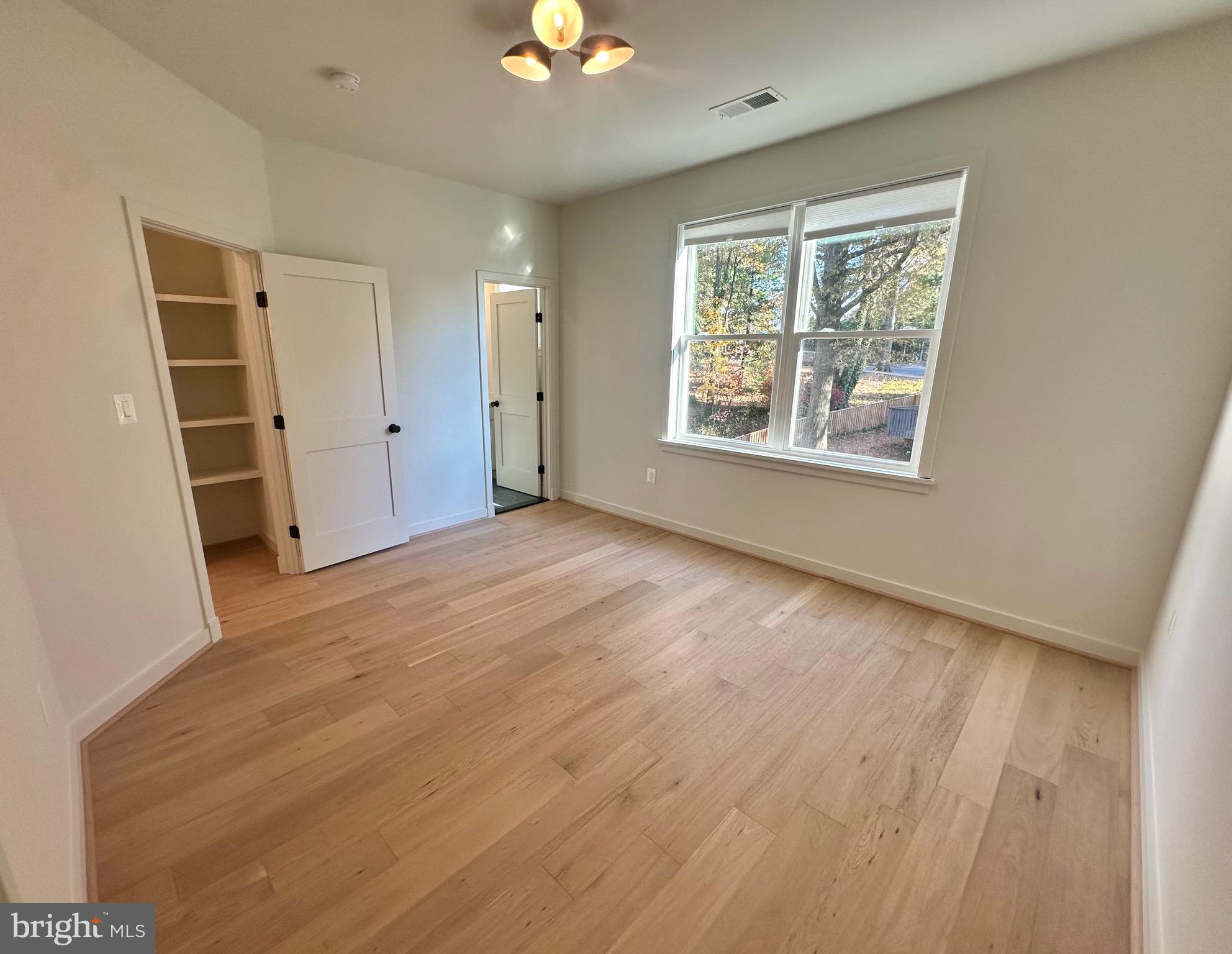 GLENMORE - Residential Lease