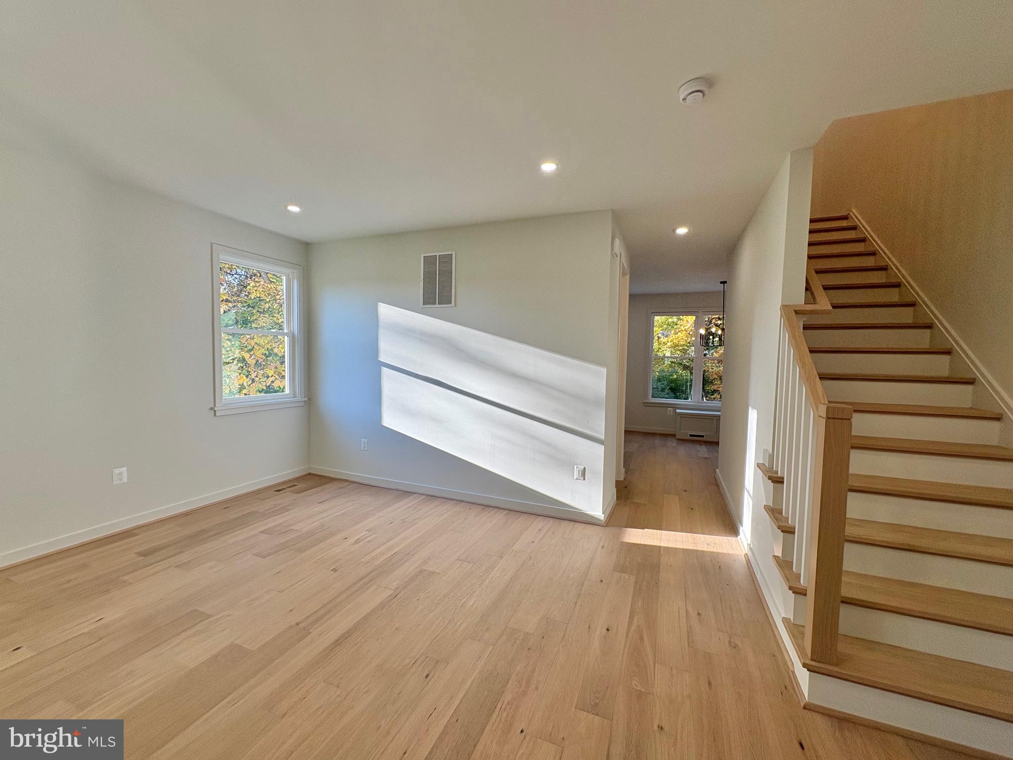 GLENMORE - Residential Lease